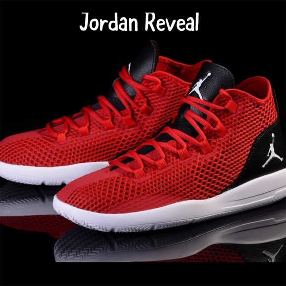 jordan reveal gym red